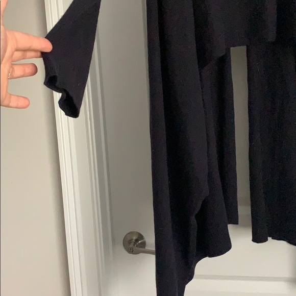 DKNY SWEATER - Picture 9 of 12